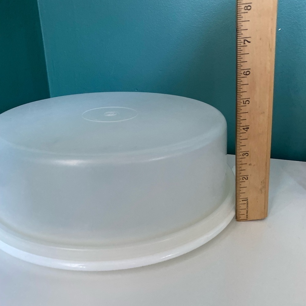 vintage TUPPERWARE 9” Pie Keeper With Cover Opaque Round 719-1 / 720-1 U.S.A. - Picture 8 of 10